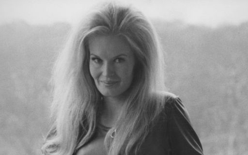 This Day In 1970 Lynn Anderson Hits Number One With Rose Garden